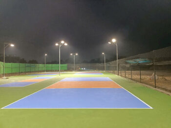 Đèn chiếu sáng sân pickleball